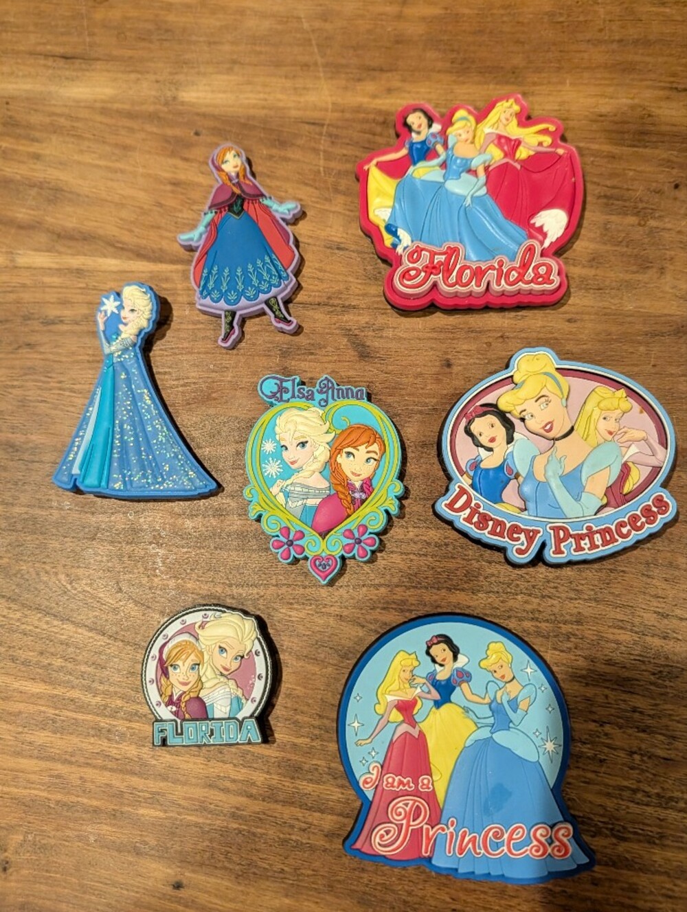 Disney Frozen Princess Magnet Collection - Blue, Pink, Yellow 7 Total
